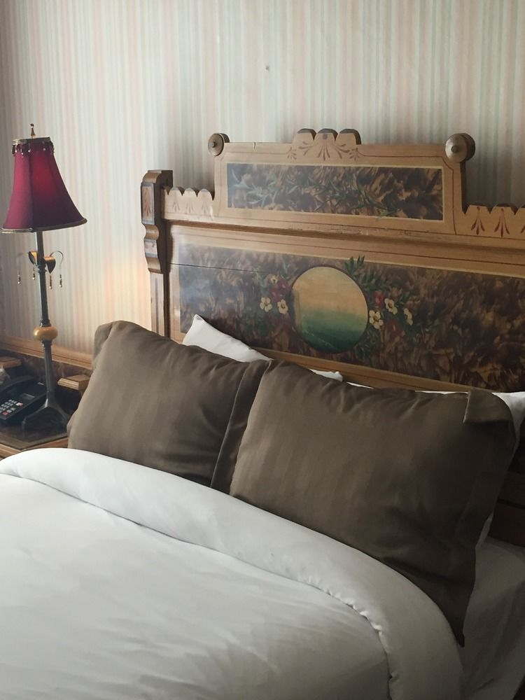 The Golden Lamb Hotel Lebanon Buitenkant foto