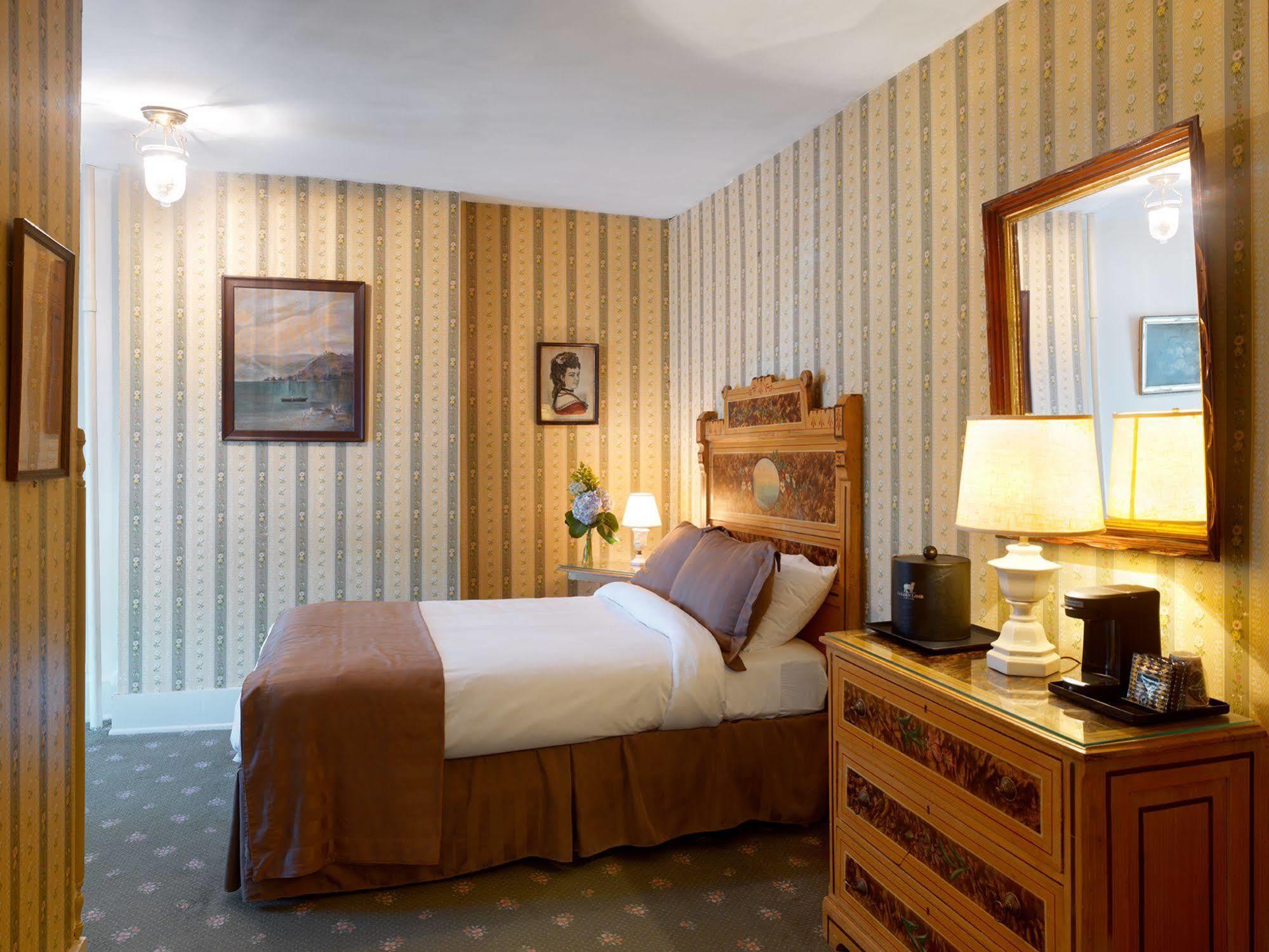 The Golden Lamb Hotel Lebanon Buitenkant foto
